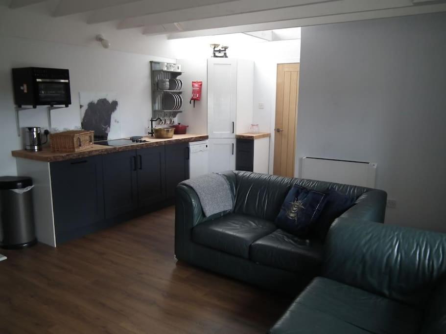 Borrowmoss Bothy, Charming & Characterful Property, Apartment Wigtown